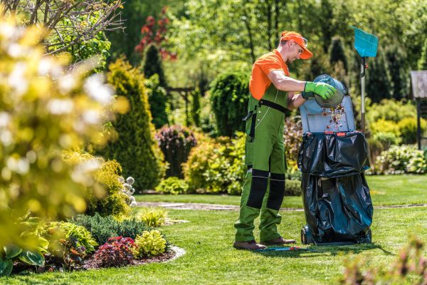 Cost of Lawn Cleaning Service in Delray Beach