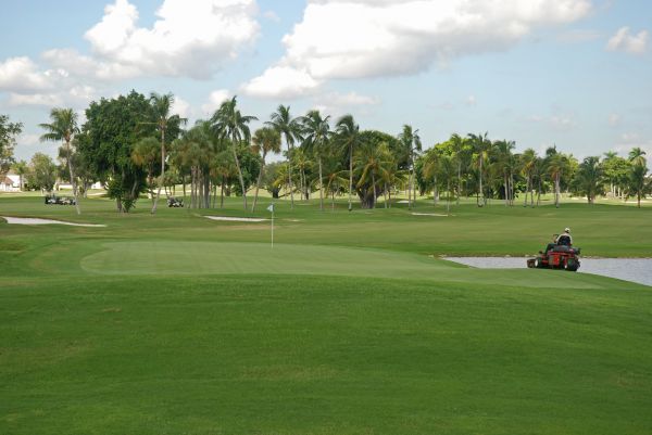 Cost of Golf Course Maintenance in Delray Beach