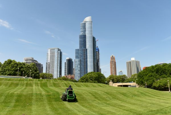 Cost of Corporate Lawn Mowing in Delray Beach